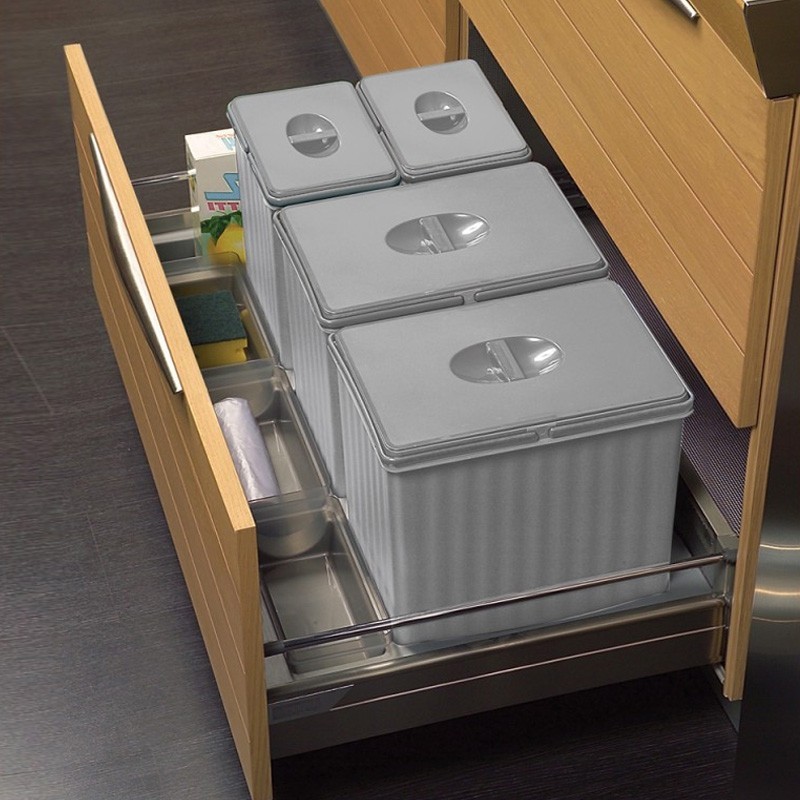 El cubo de reciclaje compacto de tres compartimentos ideal para cocinas  pequeñas al precio más barato en Shein